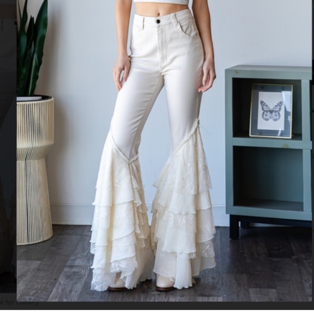 Oli & Hali Jeans with Lace Flare Legs in Off White - Picture 7 of 7